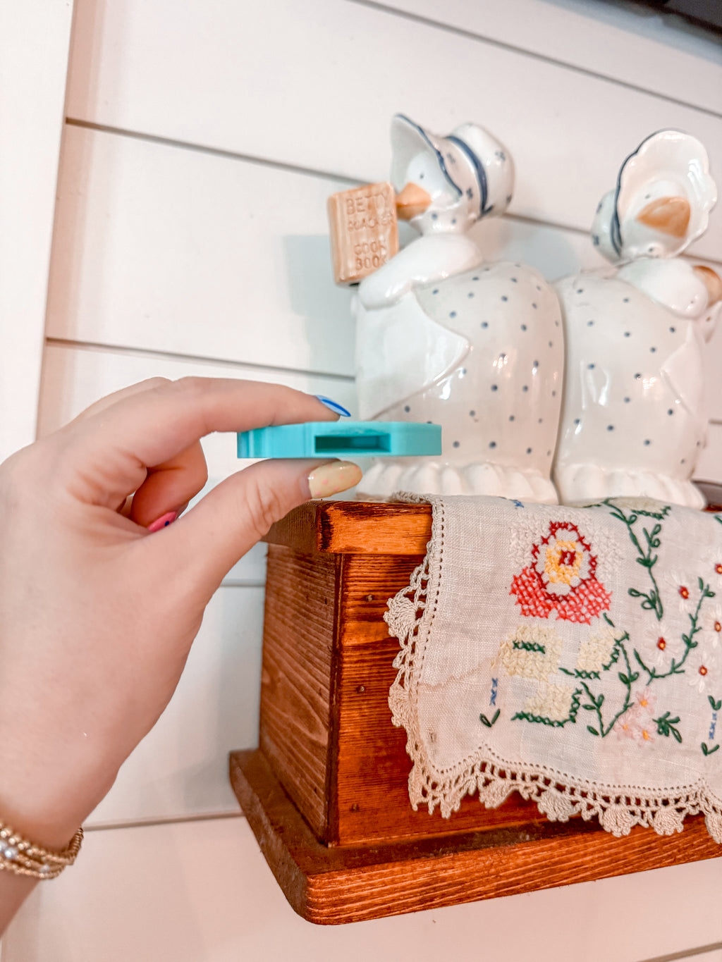 Teal Hen / keychain & bottle opener